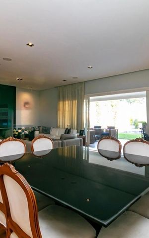 Casa à venda com 656m², 3 quartos e 3 vagas