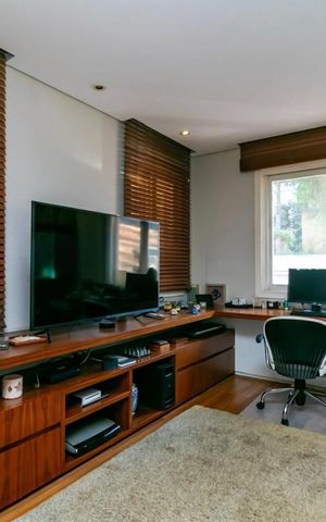 Casa à venda com 656m², 3 quartos e 3 vagas