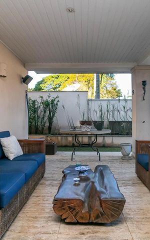 Casa à venda com 656m², 3 quartos e 3 vagas
