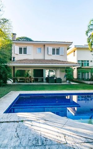 Casa à venda com 656m², 3 quartos e 3 vagas
