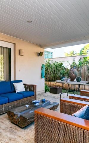 Casa à venda com 656m², 3 quartos e 3 vagas