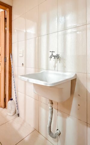Apartamento à venda com 28m², 2 quartos e sem vaga Apartamento à venda com 28m², 2 quartos e sem vagaÁrea de Serviço