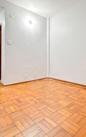 Apartamento à venda com 28m², 2 quartos e sem vaga Apartamento à venda com 28m², 2 quartos e sem vagaSala