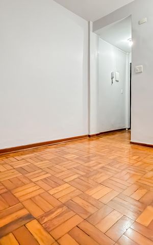 Apartamento à venda com 28m², 2 quartos e sem vaga Apartamento à venda com 28m², 2 quartos e sem vagaSala