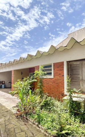 Casa para alugar com 400m², 4 quartos e 7 vagas Casa para alugar com 400m², 4 quartos e 7 vagasÁrea Externa