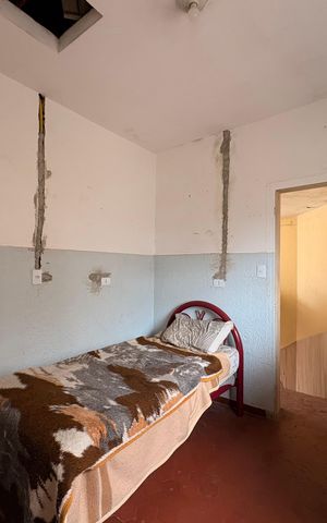 Casa à venda com 187m², 4 quartos e 2 vagas Casa à venda com 187m², 4 quartos e 2 vagasSala e quarto casa 2