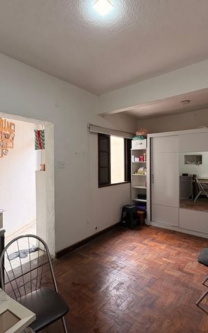 Casa à venda com 187m², 4 quartos e 2 vagas Casa à venda com 187m², 4 quartos e 2 vagasQuarto e sala casa 1