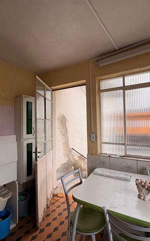 Casa à venda com 187m², 4 quartos e 2 vagas Casa à venda com 187m², 4 quartos e 2 vagasCozinha casa 2
