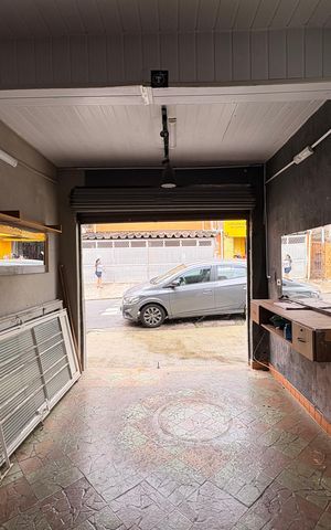 Casa à venda com 187m², 4 quartos e 2 vagas Casa à venda com 187m², 4 quartos e 2 vagasGalpão 1