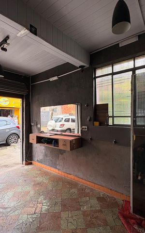 Casa à venda com 187m², 4 quartos e 2 vagas Casa à venda com 187m², 4 quartos e 2 vagasGalpão 1