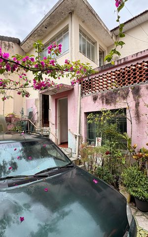 Casa à venda com 187m², 4 quartos e 2 vagas Casa à venda com 187m², 4 quartos e 2 vagasGaragem casa 1 e 2