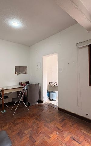 Casa à venda com 187m², 4 quartos e 2 vagas Casa à venda com 187m², 4 quartos e 2 vagasQuarto e sala casa 1