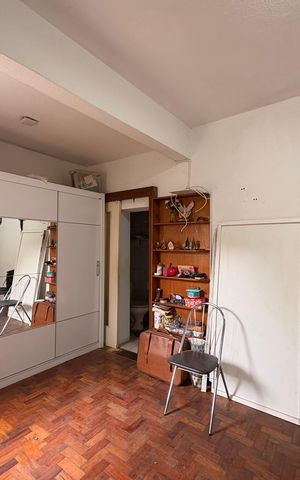 Casa à venda com 187m², 4 quartos e 2 vagas Casa à venda com 187m², 4 quartos e 2 vagasQuarto e sala casa 1
