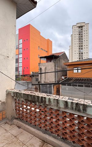 Casa à venda com 187m², 4 quartos e 2 vagas Casa à venda com 187m², 4 quartos e 2 vagasVaranda e lavanderia casa 2