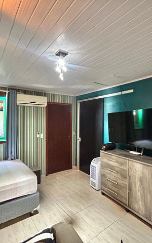 Casa à venda com 170m², 3 quartos e 1 vaga Casa à venda com 170m², 3 quartos e 1 vagaSuíte