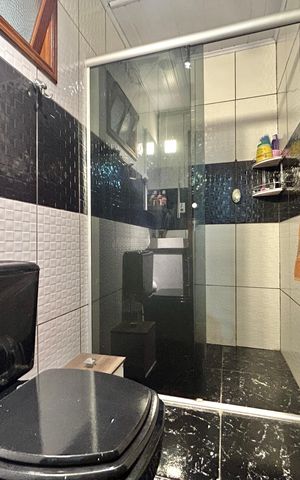 Casa à venda com 170m², 3 quartos e 1 vaga Casa à venda com 170m², 3 quartos e 1 vagaBanheiro