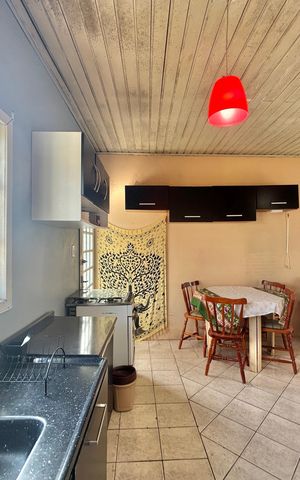 Casa à venda com 170m², 3 quartos e 1 vaga Casa à venda com 170m², 3 quartos e 1 vagaCozinha