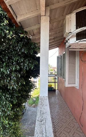 Casa à venda com 170m², 3 quartos e 1 vaga Casa à venda com 170m², 3 quartos e 1 vagaSacada