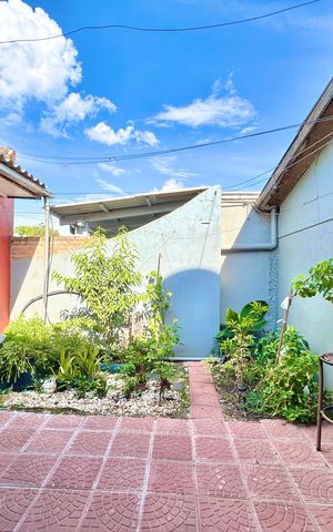 Casa à venda com 170m², 3 quartos e 1 vaga Casa à venda com 170m², 3 quartos e 1 vagaPátio