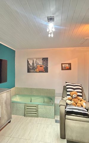 Casa à venda com 170m², 3 quartos e 1 vaga Casa à venda com 170m², 3 quartos e 1 vagaSuíte