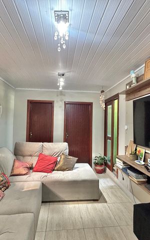 Casa à venda com 170m², 3 quartos e 1 vaga Casa à venda com 170m², 3 quartos e 1 vagaSala
