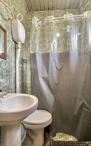 Casa à venda com 170m², 3 quartos e 1 vaga Casa à venda com 170m², 3 quartos e 1 vagaBanheiro Suíte
