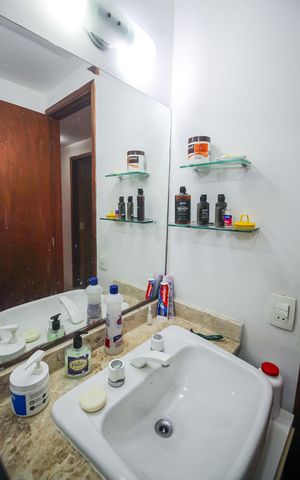 Apartamento à venda com 100m², 3 quartos e 2 vagasBanheiro da Suíte