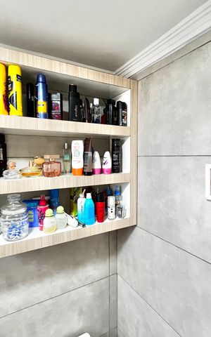 Apartamento à venda com 49m², 2 quartos e 1 vaga Apartamento à venda com 49m², 2 quartos e 1 vagaBanheiro