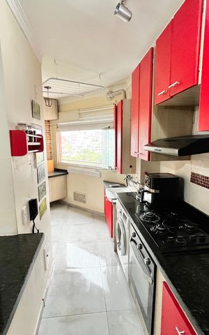 Apartamento à venda com 49m², 2 quartos e 1 vaga Apartamento à venda com 49m², 2 quartos e 1 vagaCozinha e Área de Serviço