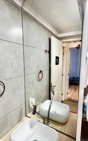 Apartamento à venda com 49m², 2 quartos e 1 vaga Apartamento à venda com 49m², 2 quartos e 1 vagaBanheiro
