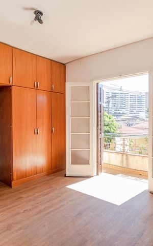 Casa à venda com 220m², 3 quartos e 2 vagasSuíte 1