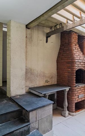 Casa à venda com 220m², 3 quartos e 2 vagasÁrea de Serviço