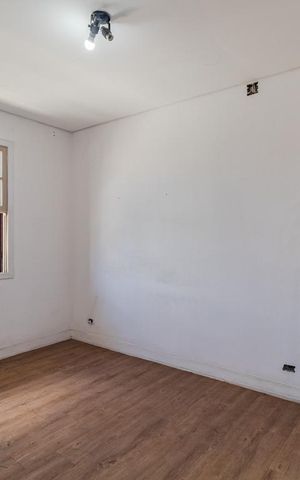 Casa à venda com 220m², 3 quartos e 2 vagasSuíte 3
