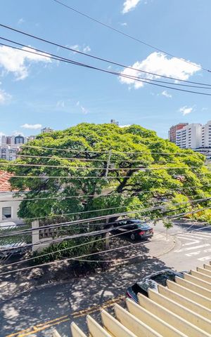 Casa à venda com 220m², 3 quartos e 2 vagasVista