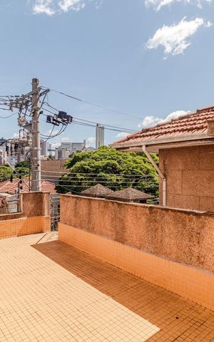 Casa à venda com 220m², 3 quartos e 2 vagasSolário