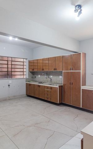 Casa à venda com 220m², 3 quartos e 2 vagasCozinha