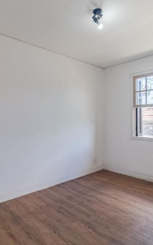 Casa à venda com 220m², 3 quartos e 2 vagasSuíte 3
