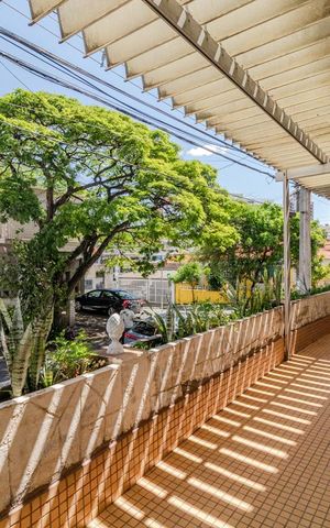 Casa à venda com 220m², 3 quartos e 2 vagasQuintal