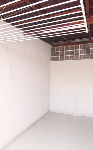Casa de condomínio à venda com 81m², 2 quartos e 2 vagasLavanderia