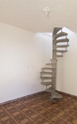 Casa à venda com 190m², 5 quartos e 2 vagas