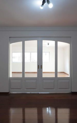 Apartamento para alugar com 240m², 3 quartos e 2 vagas