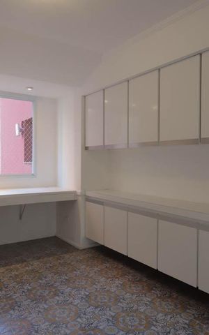 Apartamento para alugar com 240m², 3 quartos e 2 vagas