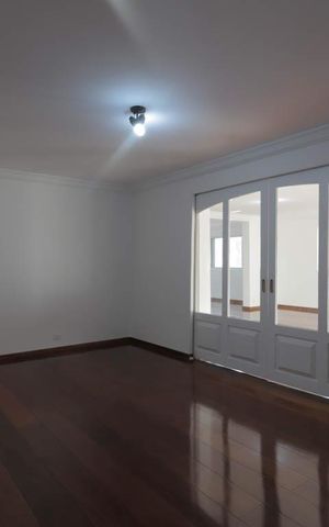 Apartamento para alugar com 240m², 3 quartos e 2 vagas