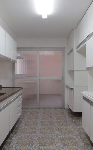 Apartamento para alugar com 240m², 3 quartos e 2 vagas