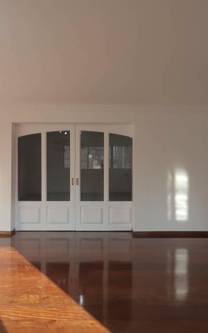 Apartamento para alugar com 240m², 3 quartos e 2 vagas