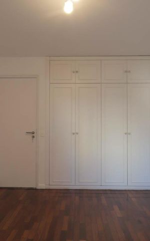 Apartamento para alugar com 240m², 3 quartos e 2 vagas