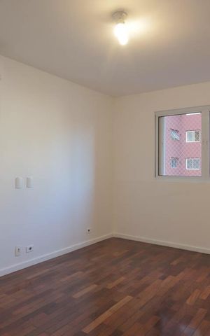 Apartamento para alugar com 240m², 3 quartos e 2 vagas