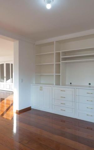 Apartamento para alugar com 240m², 3 quartos e 2 vagas