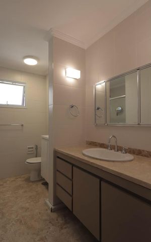 Apartamento para alugar com 240m², 3 quartos e 2 vagas