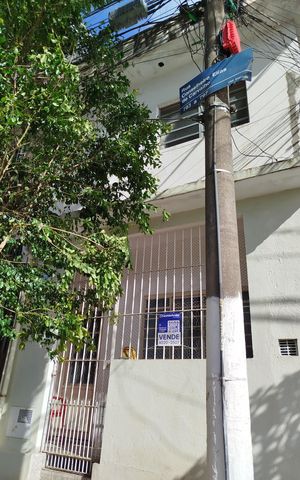 Casa à venda com 400m², 7 quartos e 1 vaga Casa à venda com 400m², 7 quartos e 1 vagaFachada